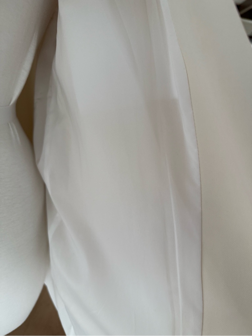 DKNY Peak Lapel Blazer - Picture 12 of 14